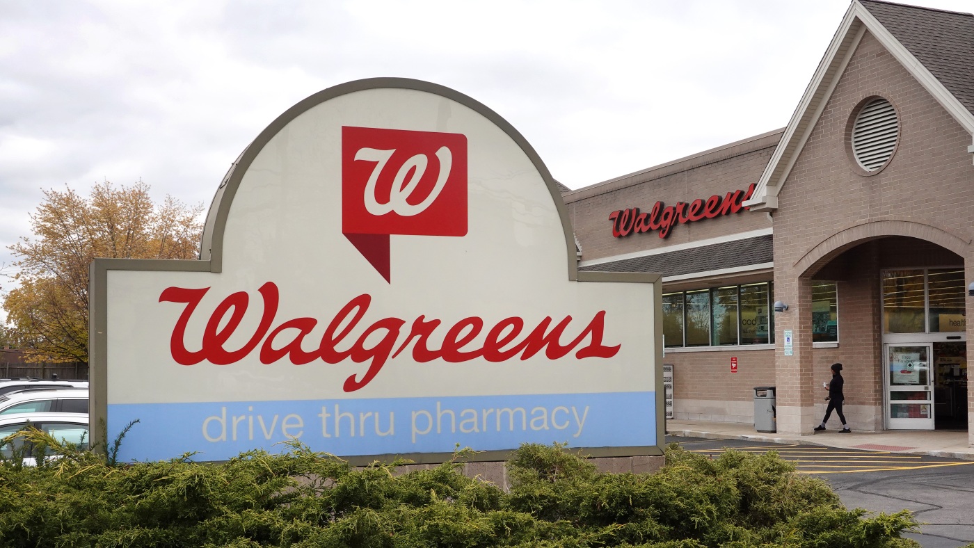 CVS 和 Walgreens 都陷入困境。这就是为什么