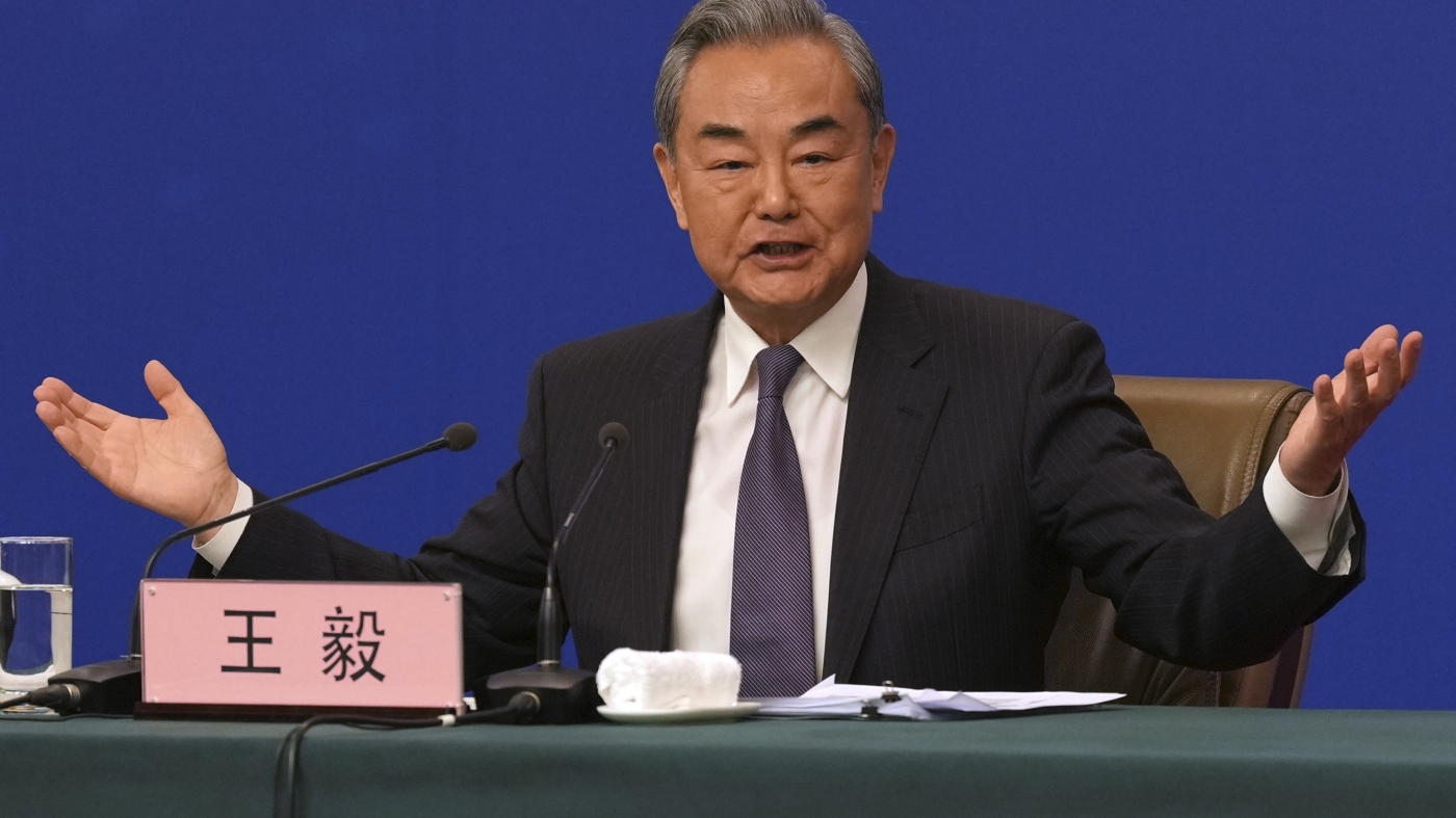 5点：中国外交大臣猛击特朗普的“两面”政策
