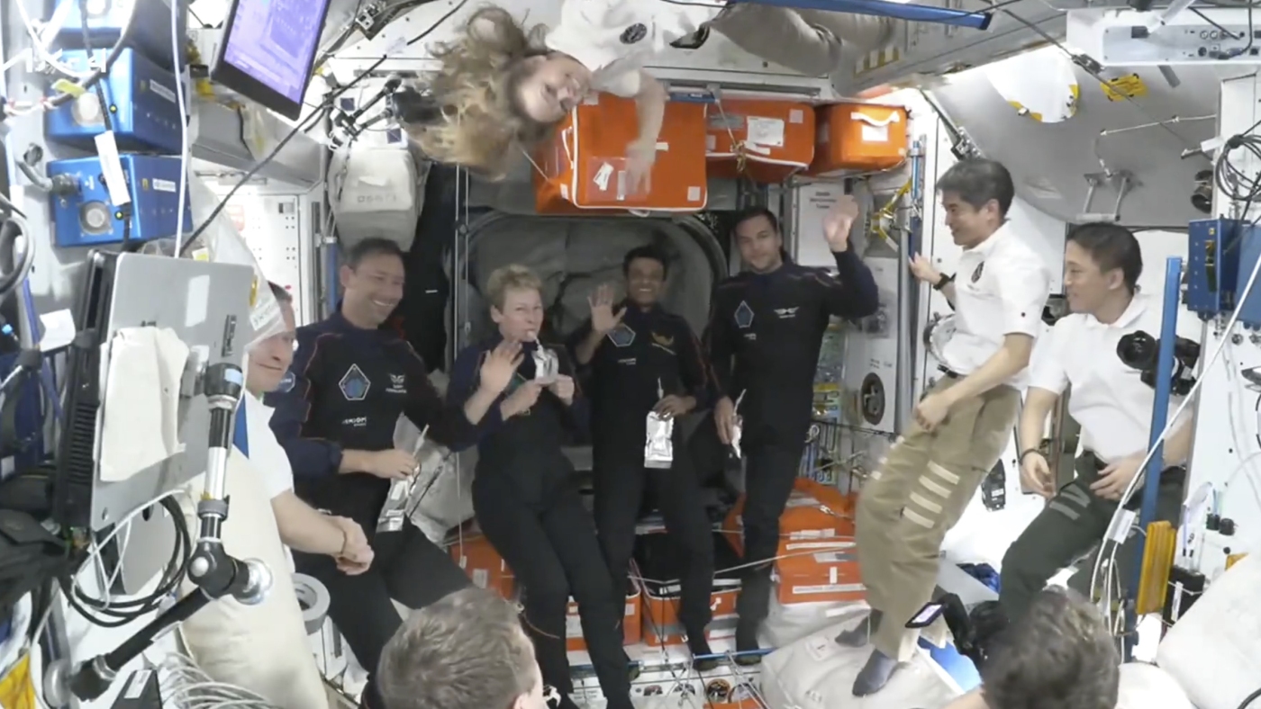 4宇航员在SpaceX胶囊上的飞溅以结束Axiom Space的私人AX-4任务