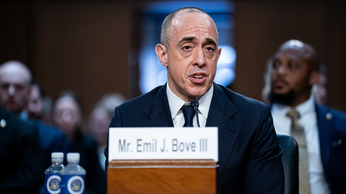参议院小组批准联邦法官提名埃米尔·鲍夫（Emil Bove），后者为特朗普辩护