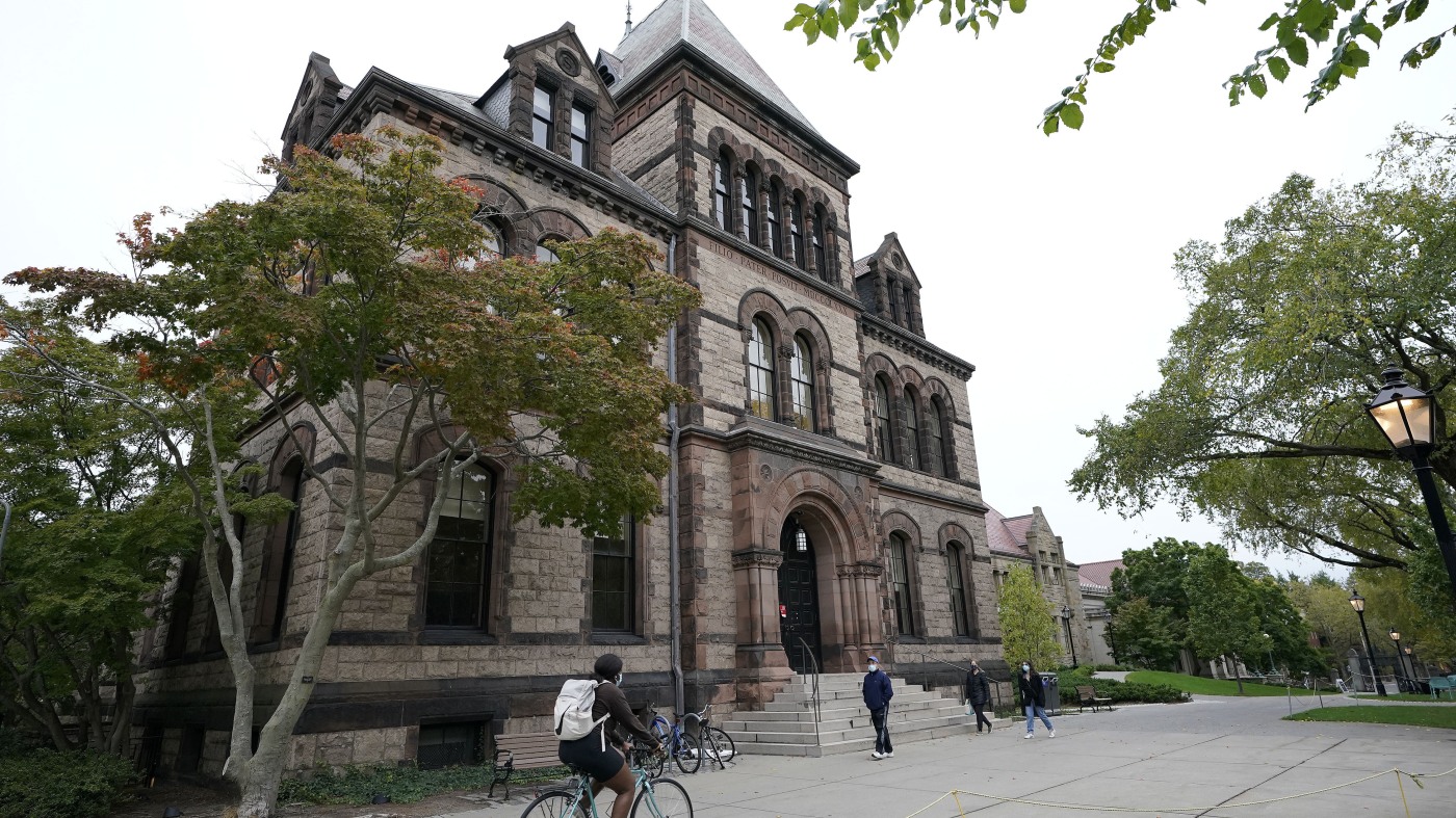 布朗大学与白宫达成协议以恢复失去的联邦资金
