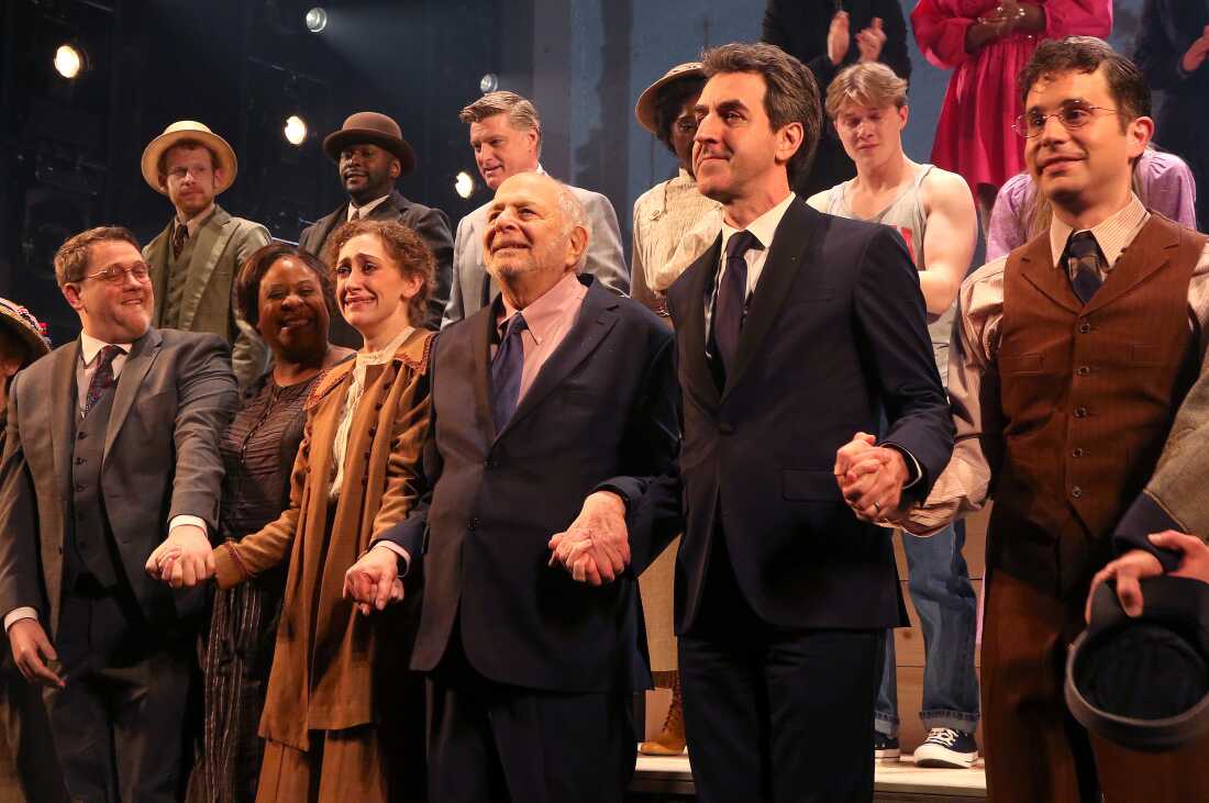阿尔弗雷德·乌里（Alfred Uhry）和中锋杰森·罗伯特·布朗（Jason Robert Brown）出现在开幕之夜的窗帘中，要求2023年在百老汇游行的复兴。乌里（Uhry）撰写了屡获殊荣的音乐书，布朗（Brown）写了音乐和歌词。
