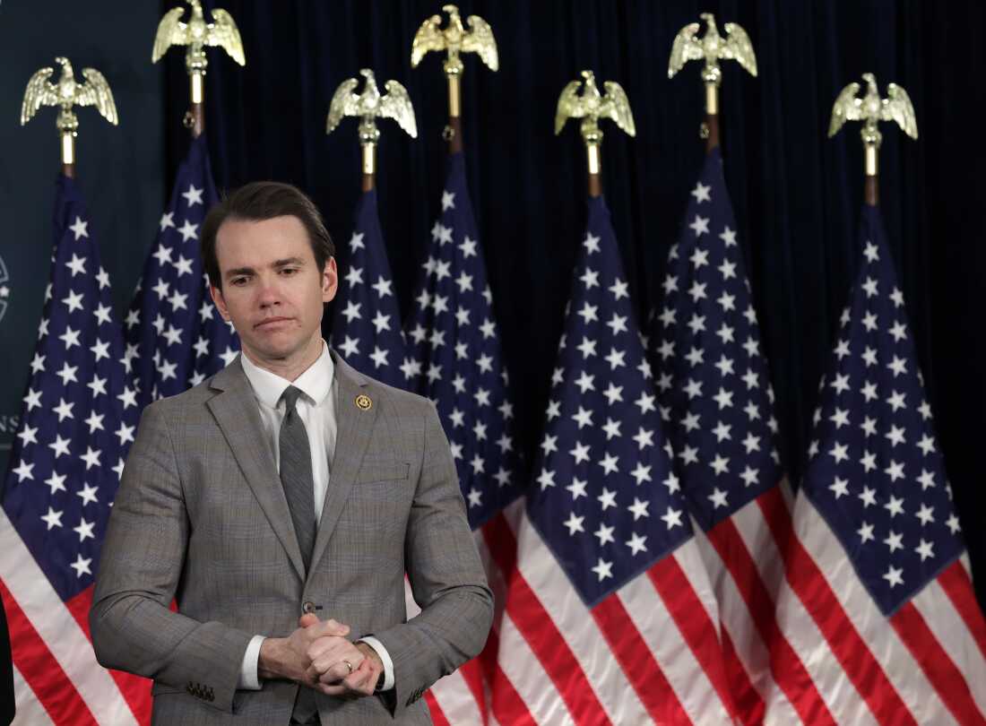 R-Calif。众议员凯文·基利（Kevin Kiley）有可能在加利福尼亚民主党希望制定的重新划分计划下失去国会的席位。在上面，Kiley参加了去年西弗吉尼亚州的House GOP静修处的讨论。