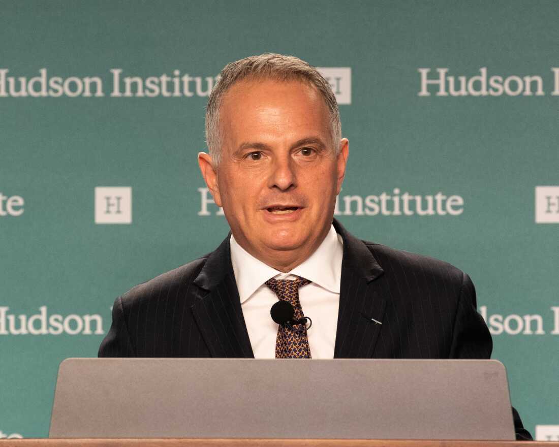 Skydance聘请了Hudson Institute的总裁兼首席执行官Kenneth Weinstein担任CBS监察员，这是该公司承诺将创建的联邦通信委员会的角色。