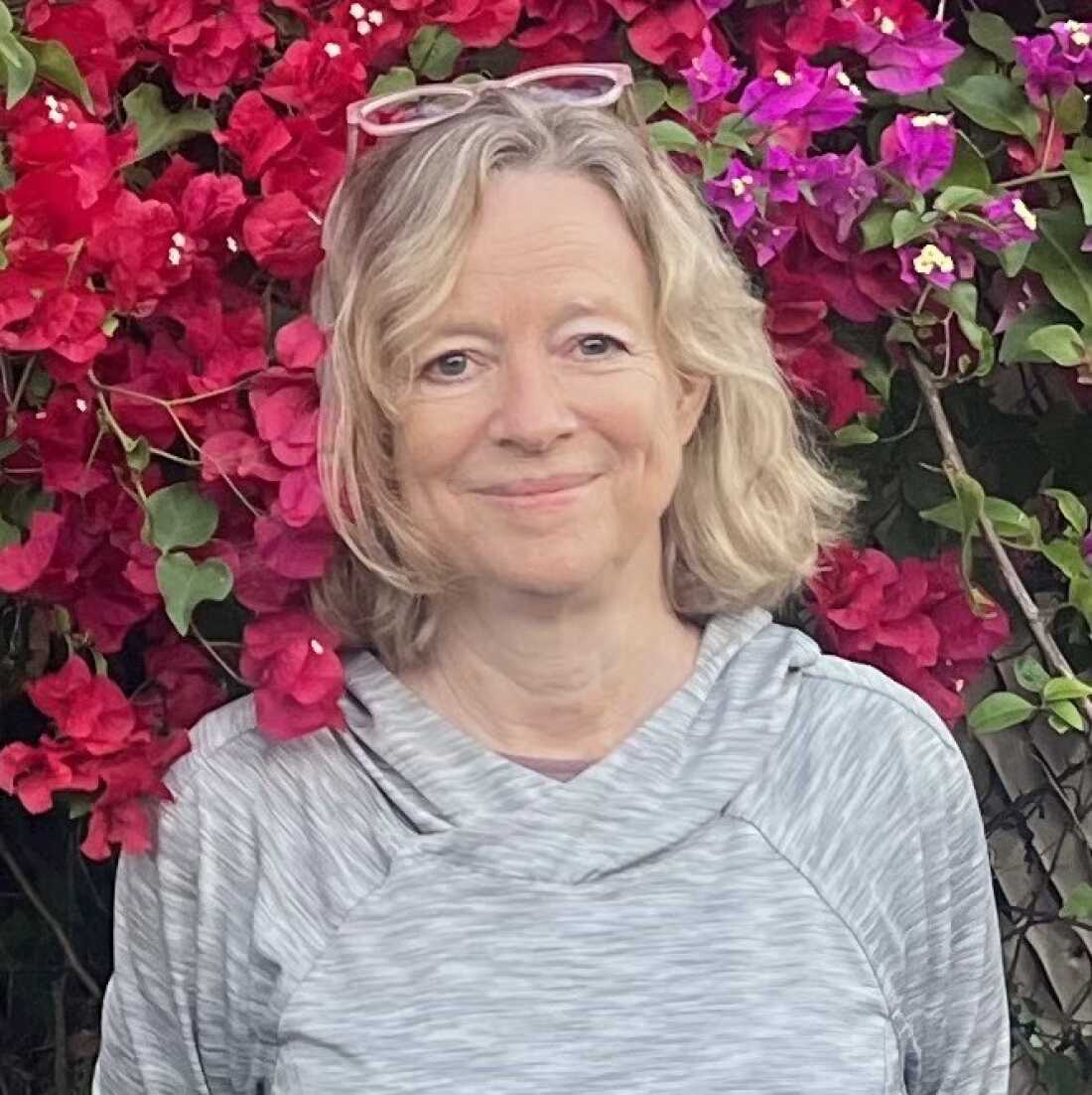Shelia Fields和她的丈夫担心杂货价格上涨，他们仔细购物出售商品。退休的护士担心自己的积蓄。
