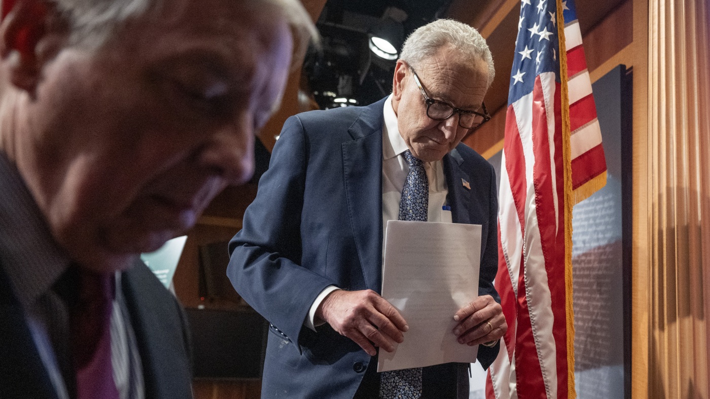 参议员迪克·德宾敦促共和党恢复关门谈判：NPR