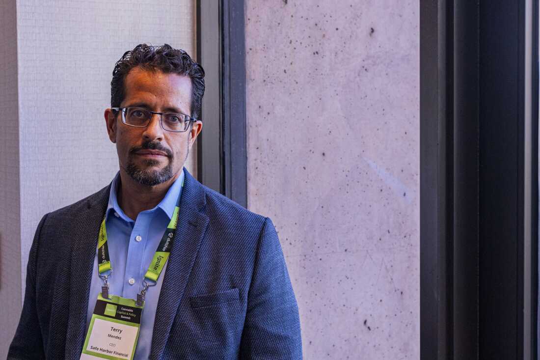 Terry Mendez 是 Safe Harbor Financial 的首席执行官，该公司为大麻行业提供银行服务。