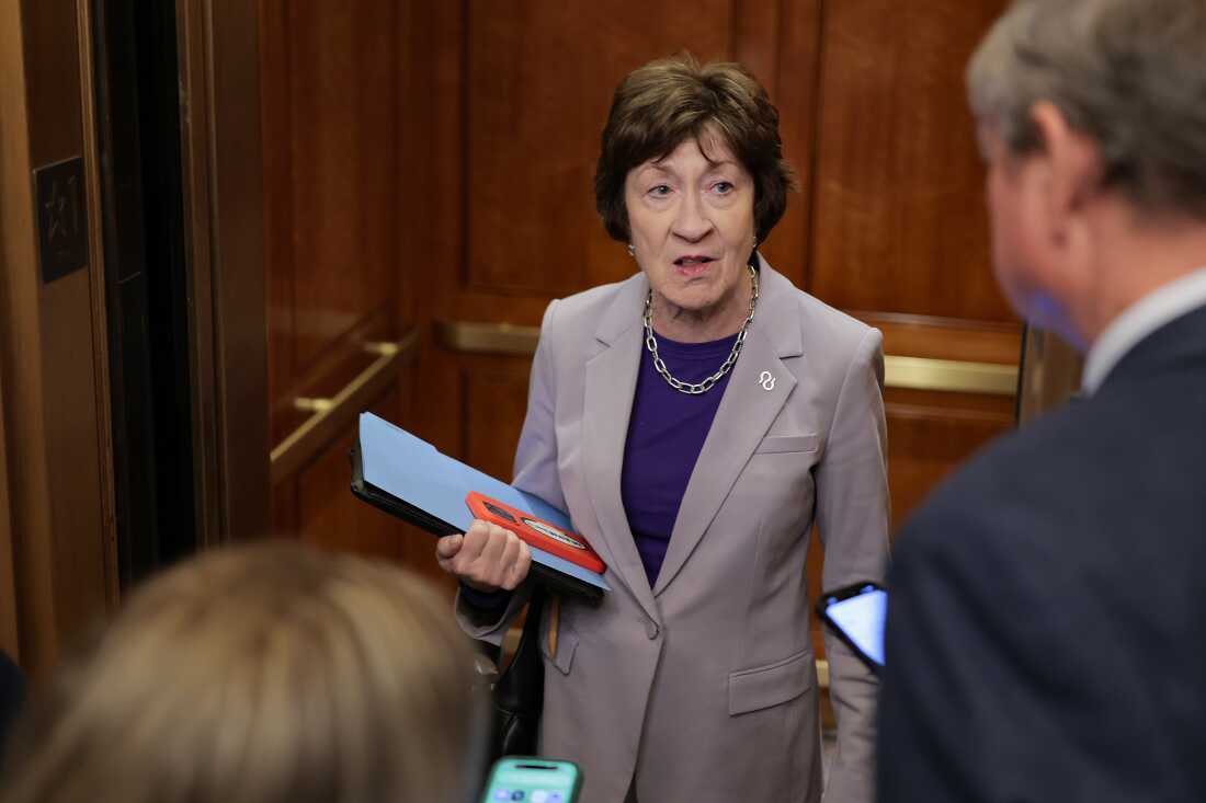 1 月 27 日，参议员苏珊·柯林斯 (Susan Collins) 进入美国国会大厦。