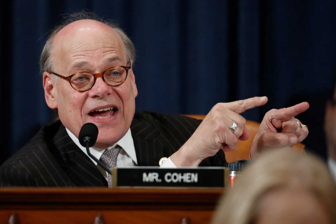 田纳西州民主党众议员史蒂夫·科恩 (Steve Cohen) 在 2019 年听证会上发言。科恩面临着来自田纳西州众议院议员贾斯汀·皮尔森(Justin Pearson)的主要挑战，他曾为科恩实习过。