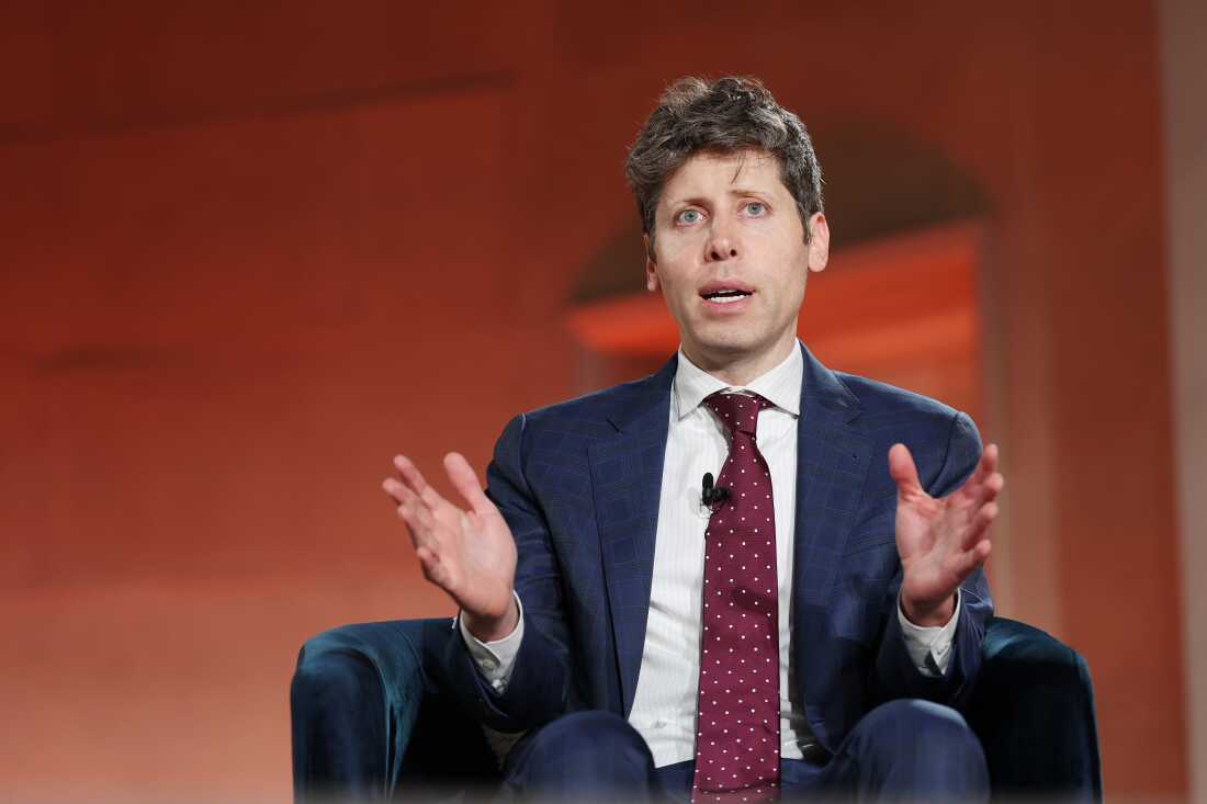 OpenAI 首席执行官 Sam Altman 上个月在华盛顿特区的一次活动上发表讲话。该公司收购 TBPN 之际，科技行业对公众对人工智能的看法日益焦虑。