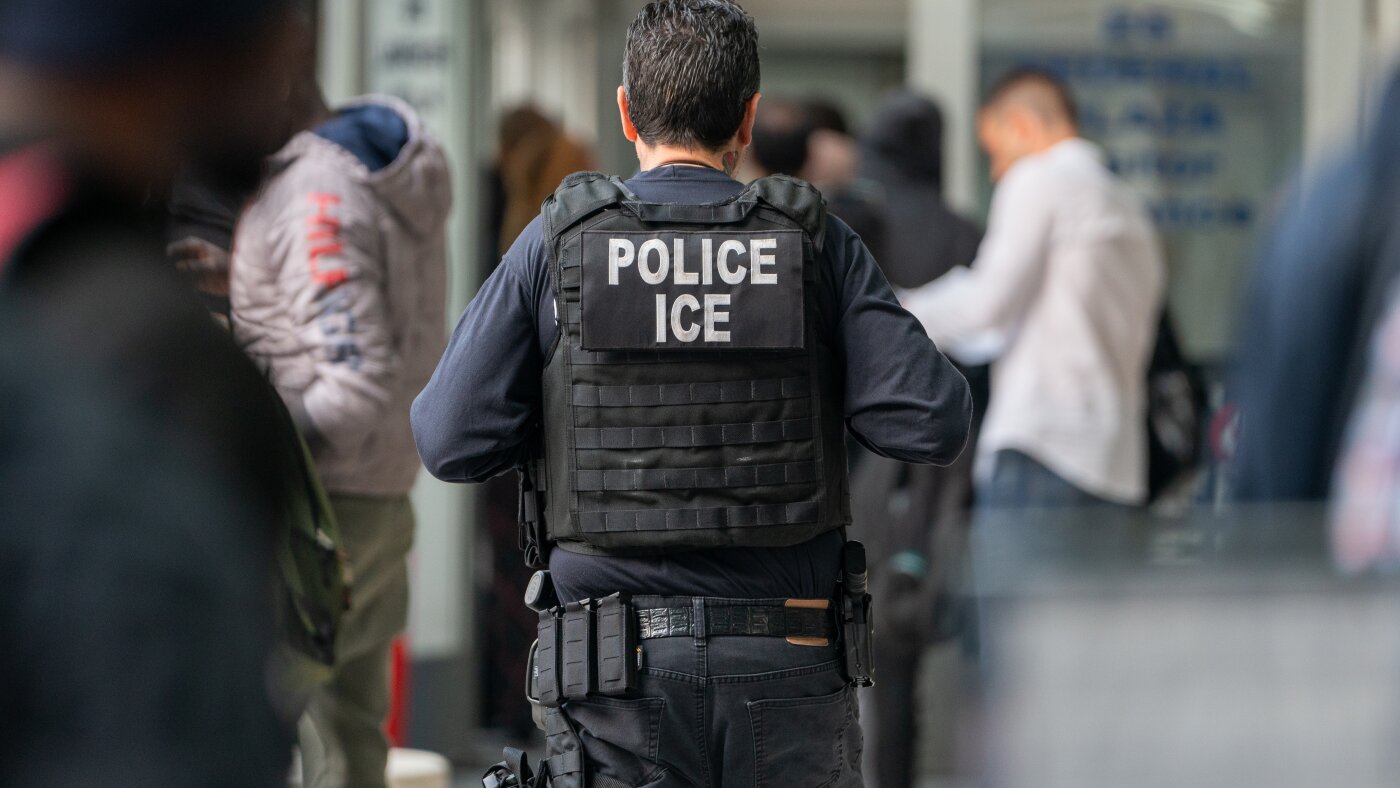前私人监狱官员将担任代理 ICE 局长