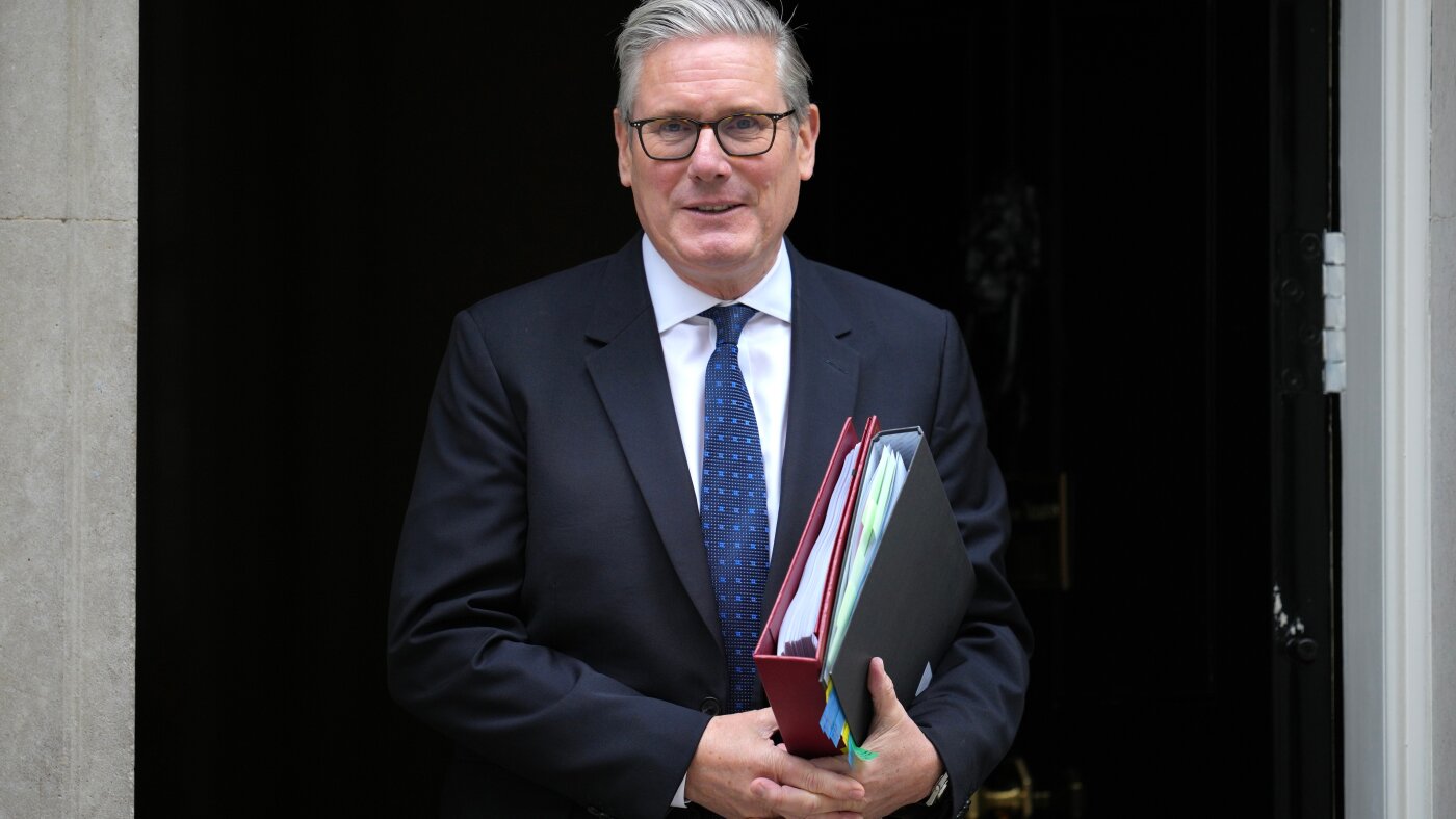 英国扣押了一艘据信与俄罗斯影子舰队有关的受制裁油轮