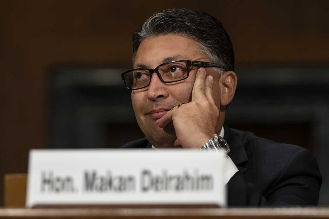 马坎·德尔拉希姆 (Makan Delrahim) 在特朗普总统第一任期内担任美国司法部反垄断部门助理总检察长。他现在是派拉蒙的首席法律官。