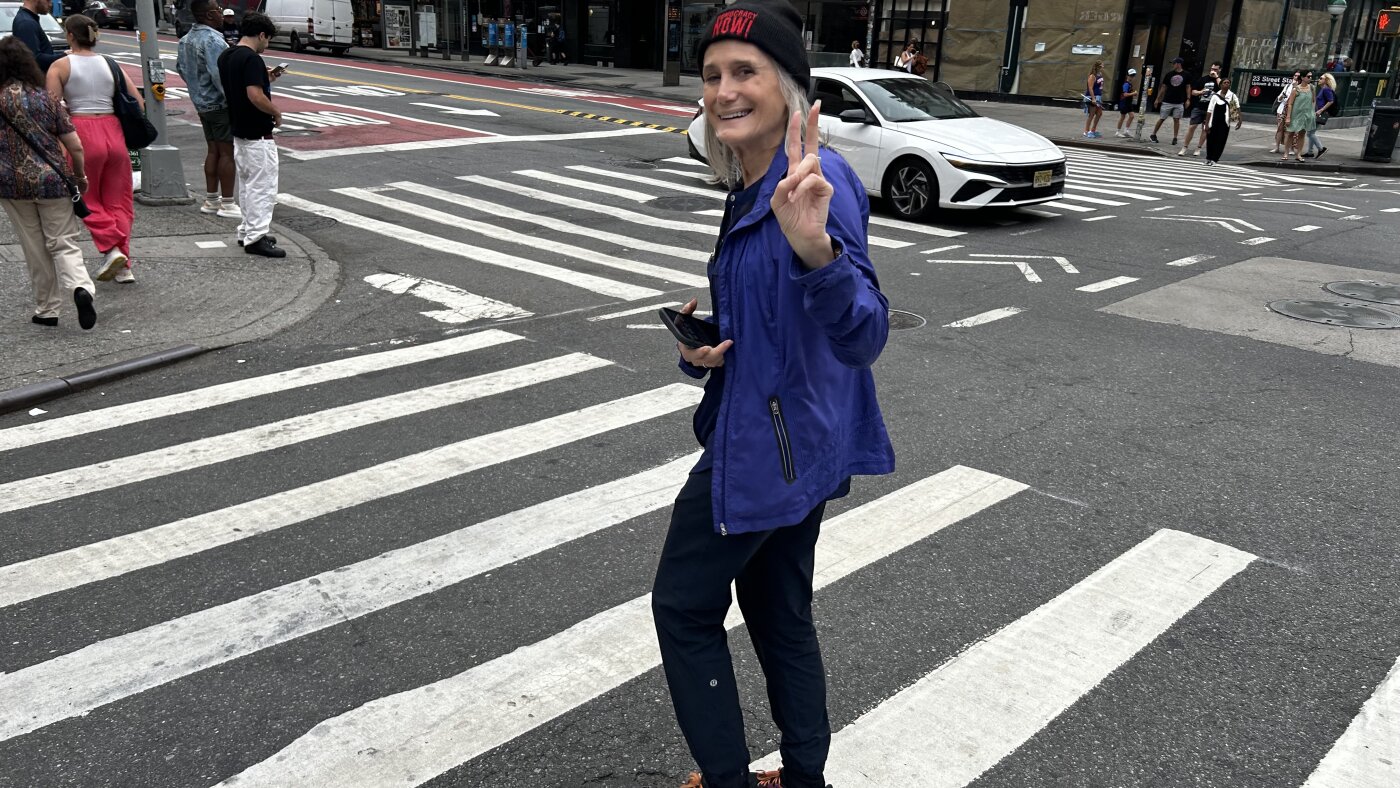 “请偷走这个故事！”让记者艾米·古德曼成为焦点